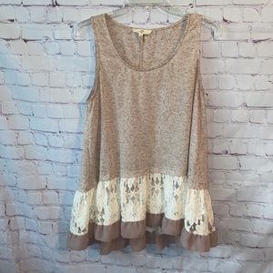 🌸Entro Top With Lace Size M